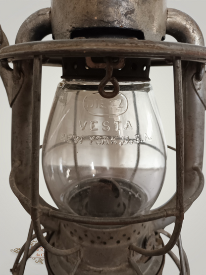 US WW1 - Dietz Vesta Camp Lantern